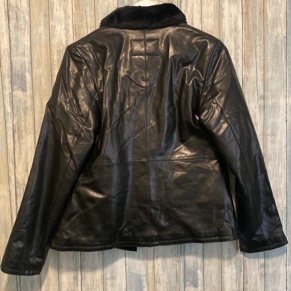 NWT Vintage Albert Duke Women’s 100% Leather Fur Lined Button Up Jacket | Large - Picture 7 of 9